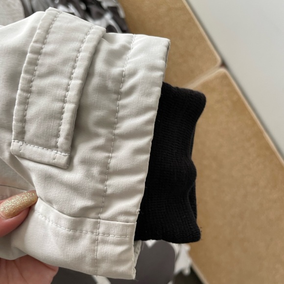 Authentic Canada Goose Kensington  Parka, colour: off white  
Size: XSmall - Picture 12 of 16